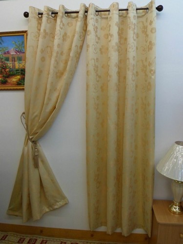 Rose jacquard window - 60",
