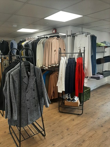 Complete retail shop fittings - shop,
