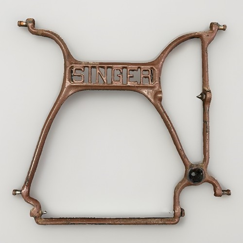 Vtg singer sewing - singer, cast