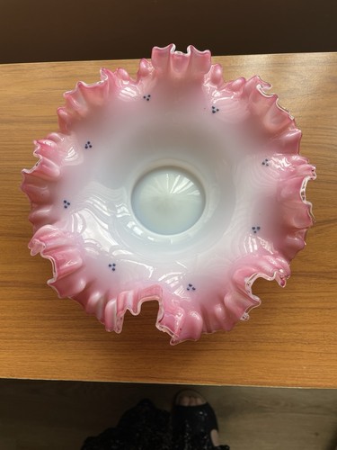 Stunning vintage fenton - stunning,
