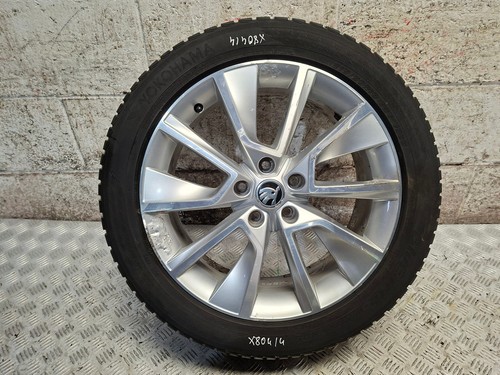 Alloy wheel with tyre - alloy,