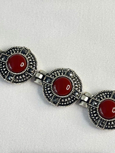 Sterling silver carat - silver,