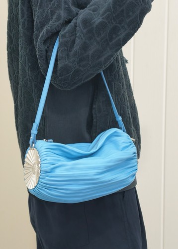 Loewe soft lantern shoulder