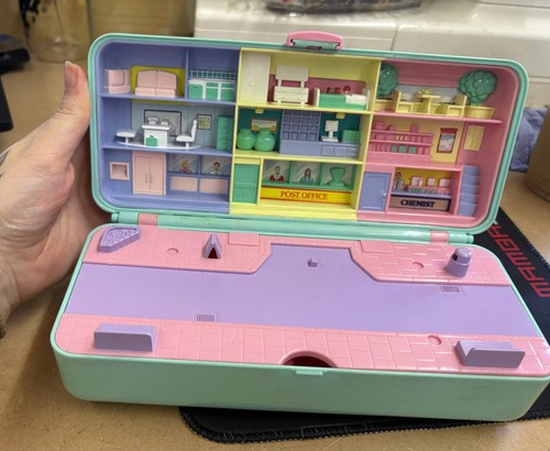 Polly pocket high - pocket, street