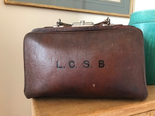 Leather gladstone bag - bag, antique