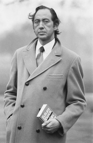 Alvin toffler holding - alvin, a
