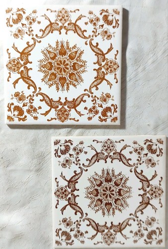 Pair victorian style r - pair,