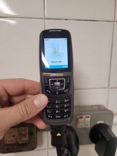 vintage SAMSUNG D600 SLIDE PHONE - BLUETOOTH - 2MP CAMERA 