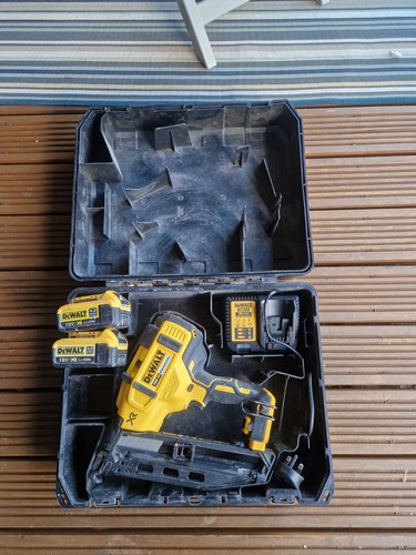 Dewalt nail gun dcn660 angled - dewalt,