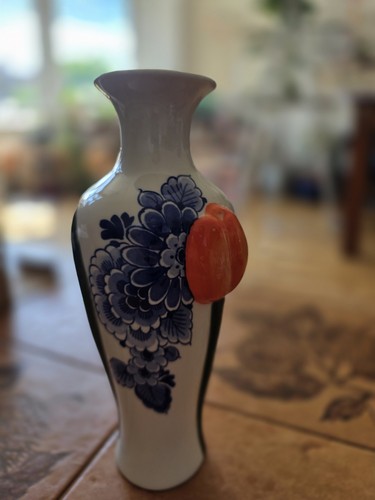 Tulip vase - 3d,