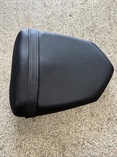 Suzuki gsr 750 pillion seat - gsr,