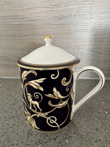 Wedgwood cornucopia lidded - cornucopia,