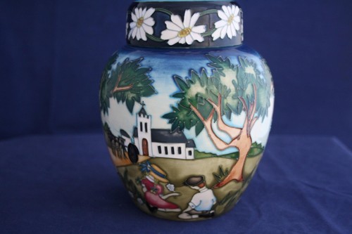 Moorcroft daisy - moorcroft, ginger