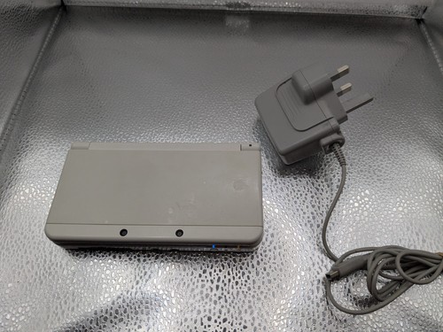 New nintendo 3ds pal - new, handheld