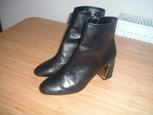 Size zara black leather - zara,
