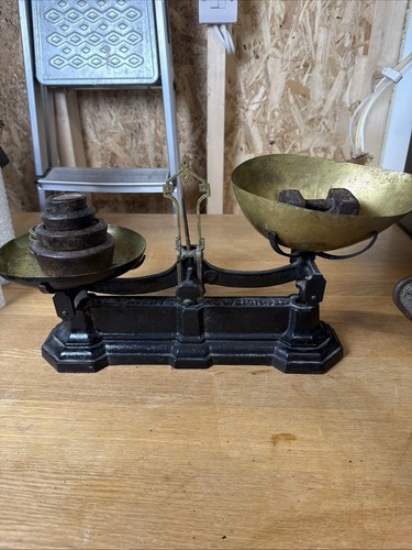 Antique avery weighing scales - antique,