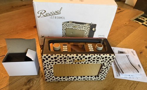 Limited edition roberts - roberts, radio