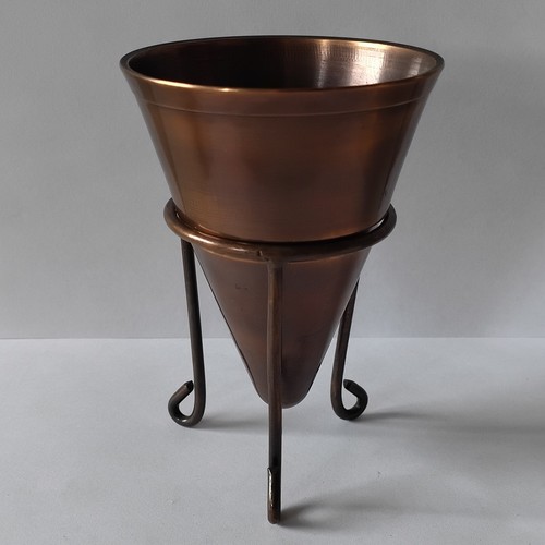 Metal cone planter - metal,