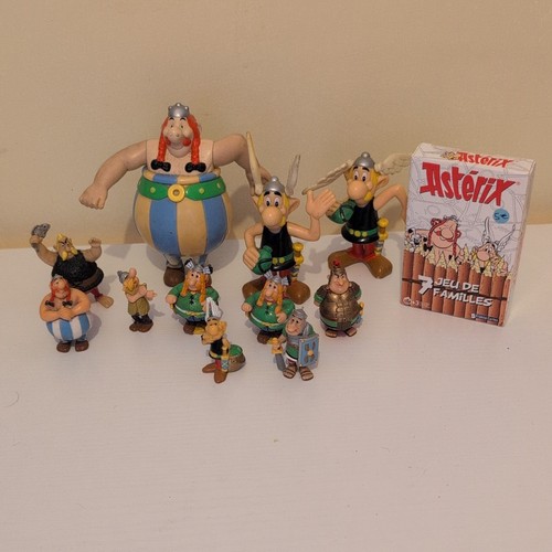 Asterix figures x11 and - x11, card