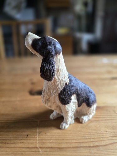 Springer spaniel figurine - spaniel,