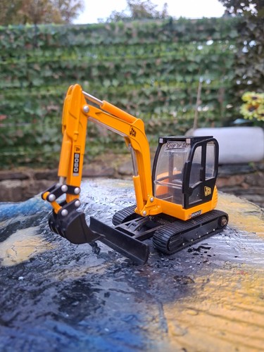 Britains jcb 8060 midi - britains,
