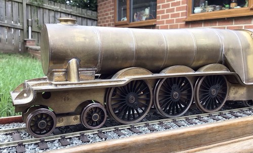 Gauge model railway trains - gauge,