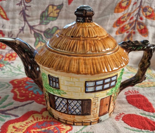 Vintage beswick thatched - vintage,