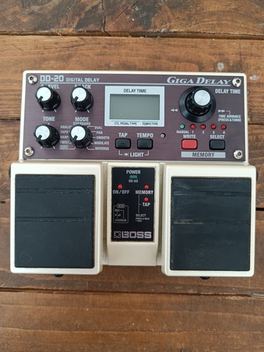 Boss giga delay - dd-20,