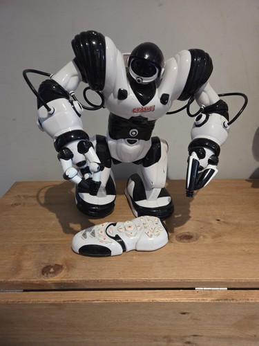 Wowwee robosapien robot - wowwee,