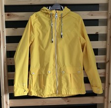 Yellow Regatta Bayeur