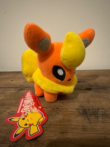 Flareon pokémon centre - pokémon,