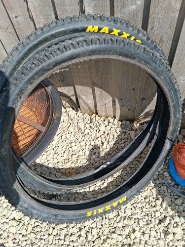 Maxxis 26x2 downhill - 26x2.35,