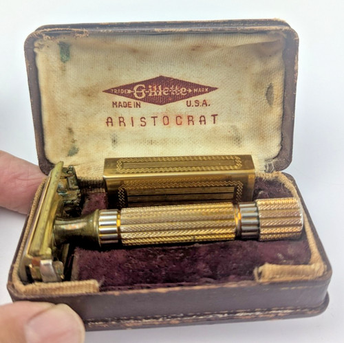 Vintage gold tone aristocrat - gold,