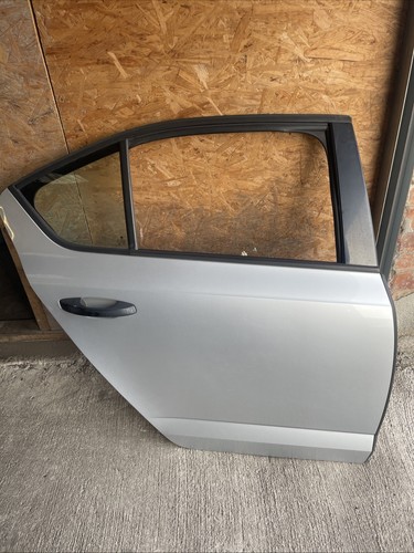 Skoda octavia mk3 driver side - skoda,