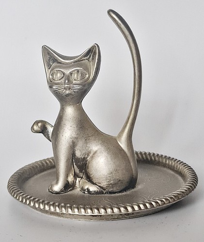 Vintage authentic ring holder - authentic,