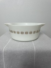Pyrex Snowflake Casserole, 475B, 2 1/2 Quart Dish Vintage