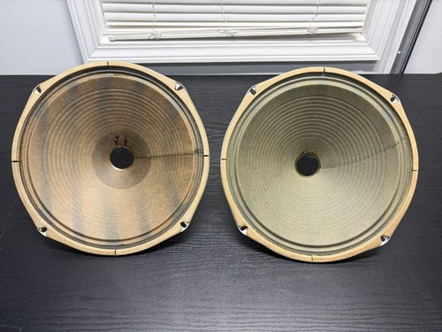 Pair vintage magnavox - vintage,