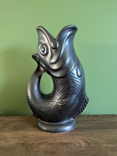Dartmouth pottery black - dartmouth, fish