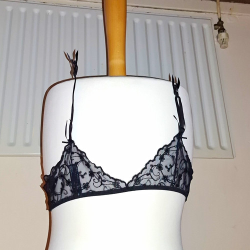 Black lace sheer - black, floral