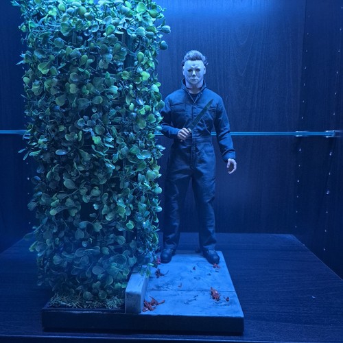 Halloween myers hedge - 1/6,