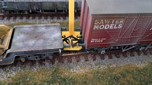 Gauge uncoupling tool - oo,