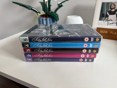 Pretty little liars - , seasons