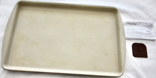 Pampered chef large stoneware - pampered,