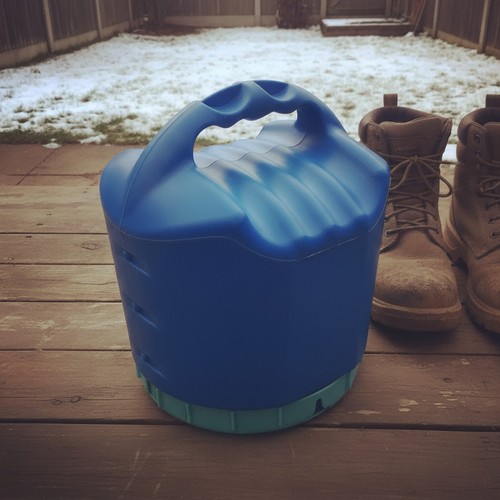 Blue plastic salt spreader - plastic,
