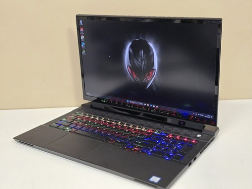 Alienware m17 9980hk - r2, i9-9980hk