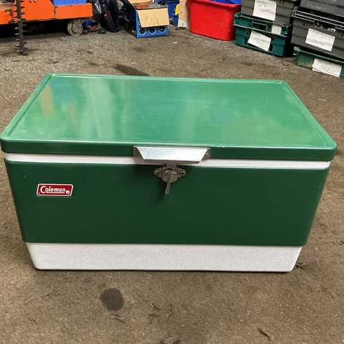 Vintage coleman green - vintage, metal