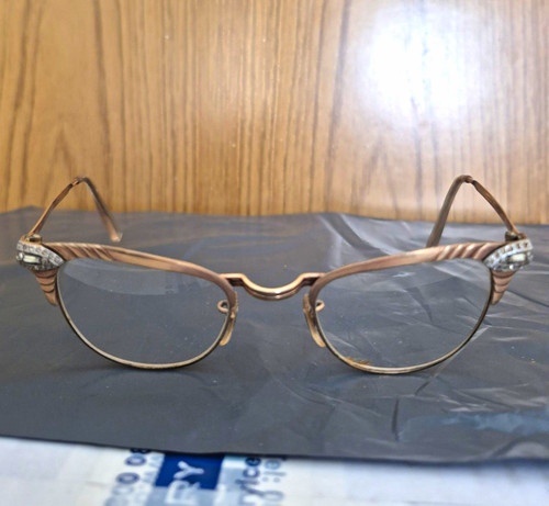 Vintage gold metal full rim - vintage,