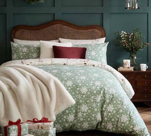 Laura ashley winter floral - laura,