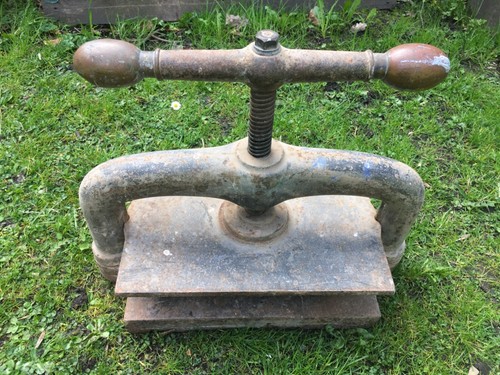 Antique cast iron press - ,