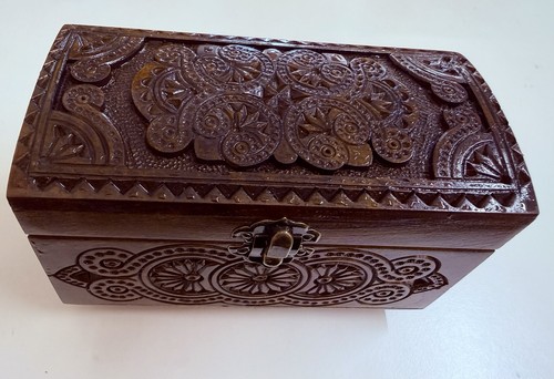 Hand carved wooden - hand, jewellery